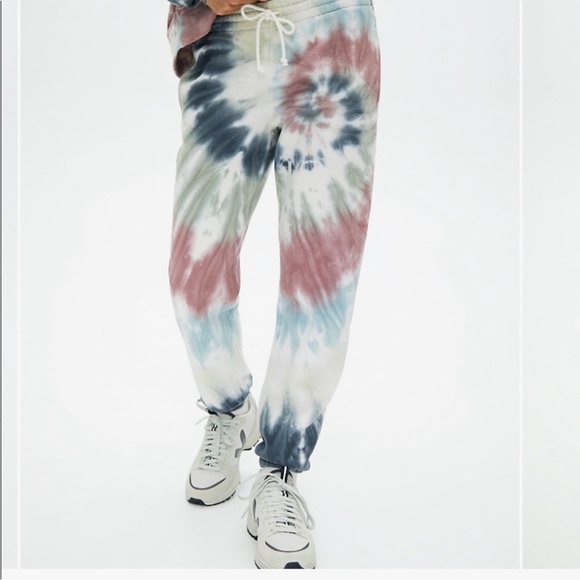 Aritzia Sweatpants - Picture 2 of 3